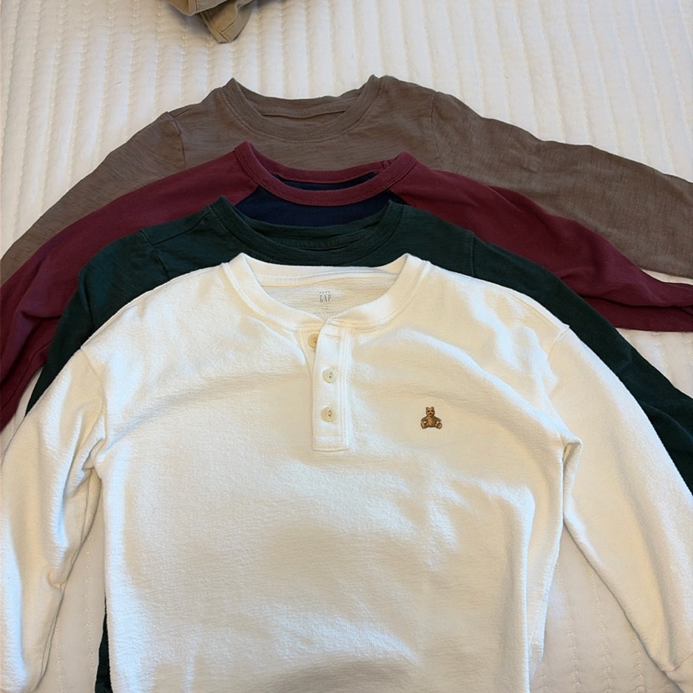 GAP 4t LONG SLEEVE - 4 Shirts